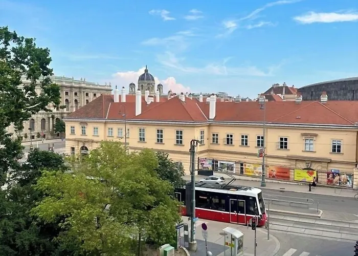 Museum Hotel 3*