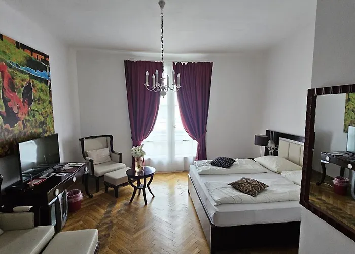 Museum Hotel 3*